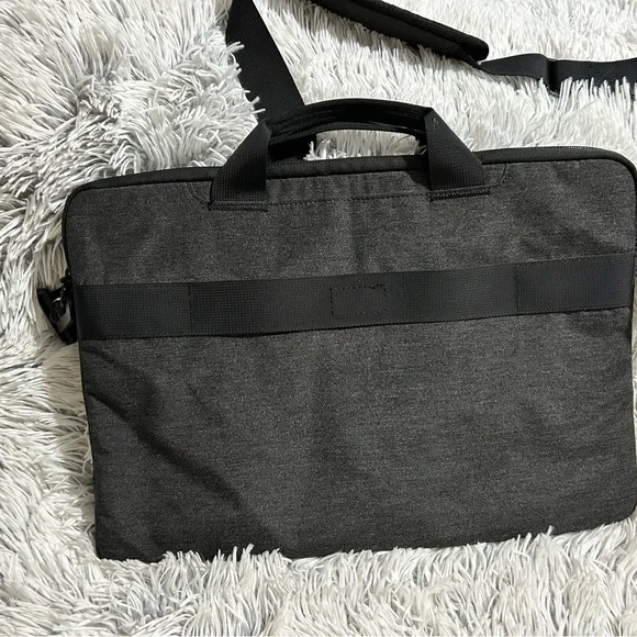 Dell Heather Gray Laptop 15” Sleeve Bag - Picture 8 of 8